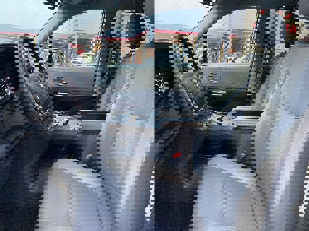 Certified 2023 Toyota Sienna XLE image 10