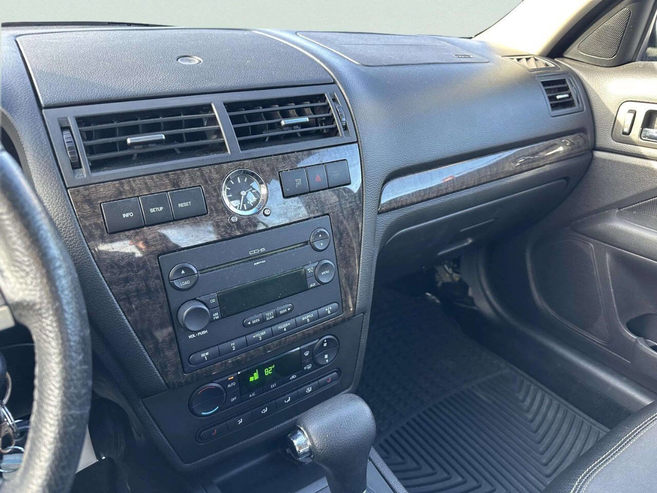 Used 2007 Mercury Milan Premier image 29