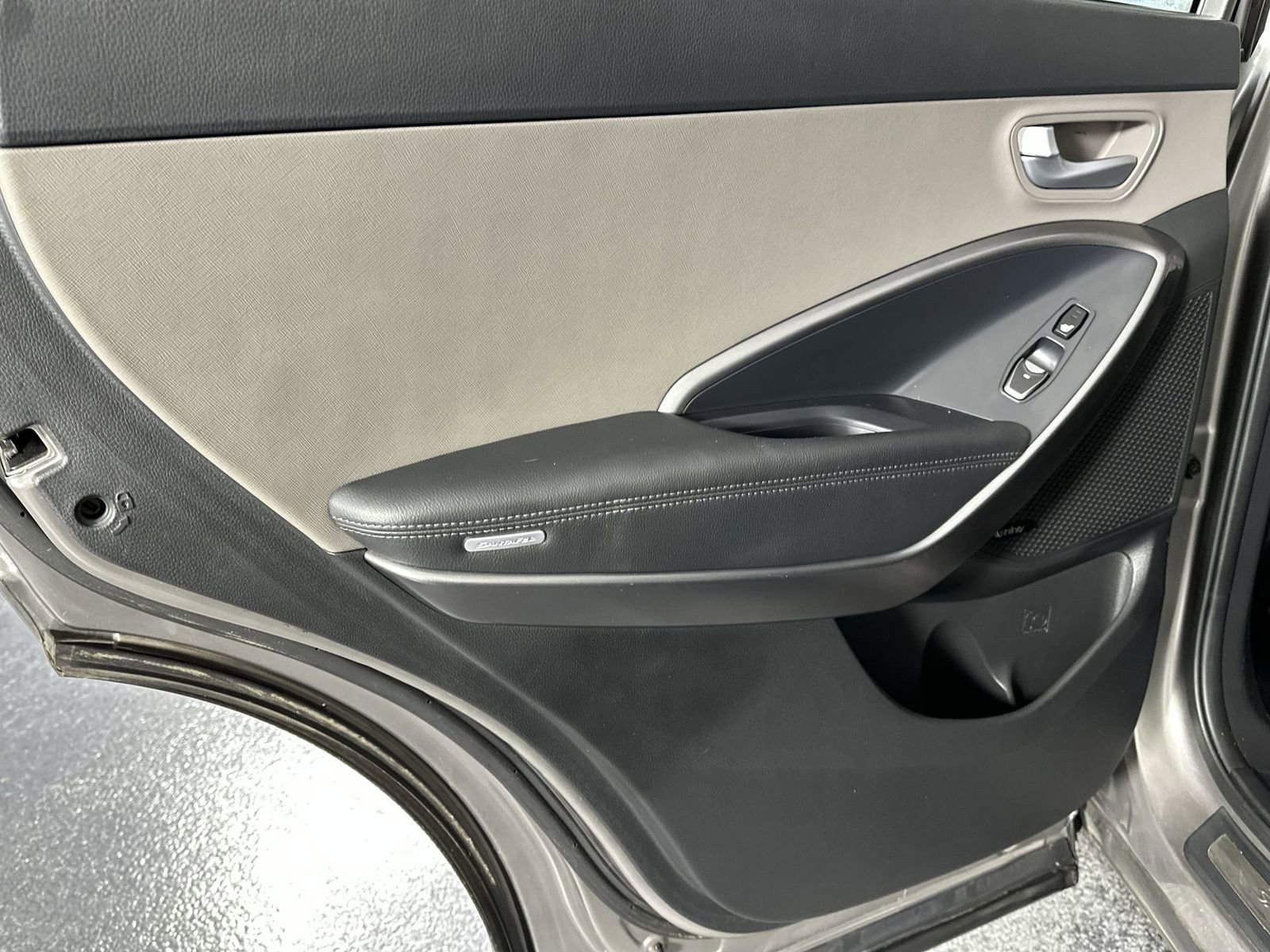 Used 2017 Hyundai Santa Fe Sport FWD image 30