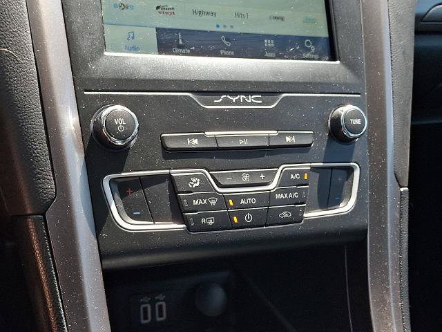 Certified 2020 Ford Fusion SE FWD image 15