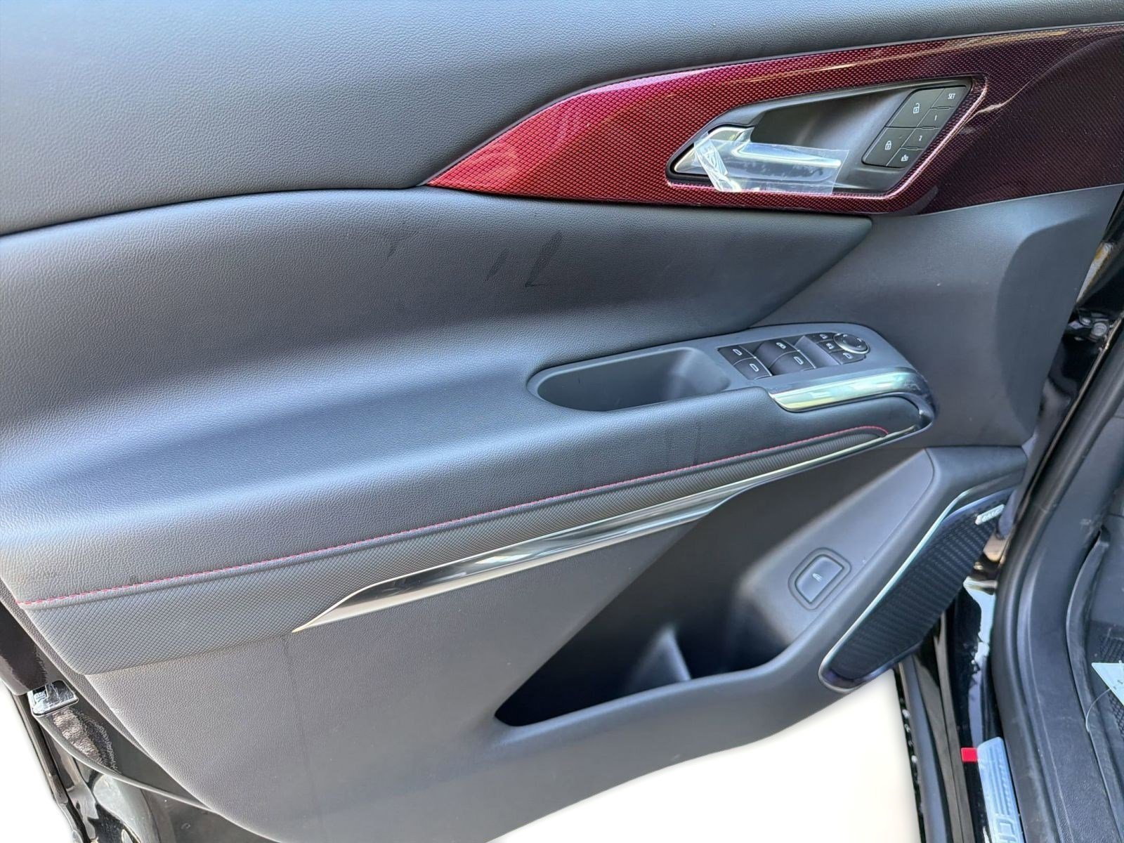 New 2026 Chevrolet Traverse RS FWD image 13