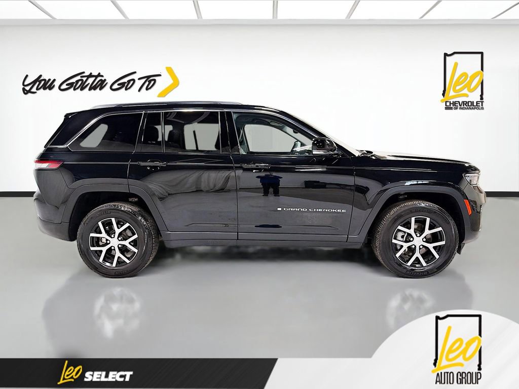 Used 2023 Jeep Grand Cherokee Limited image 4