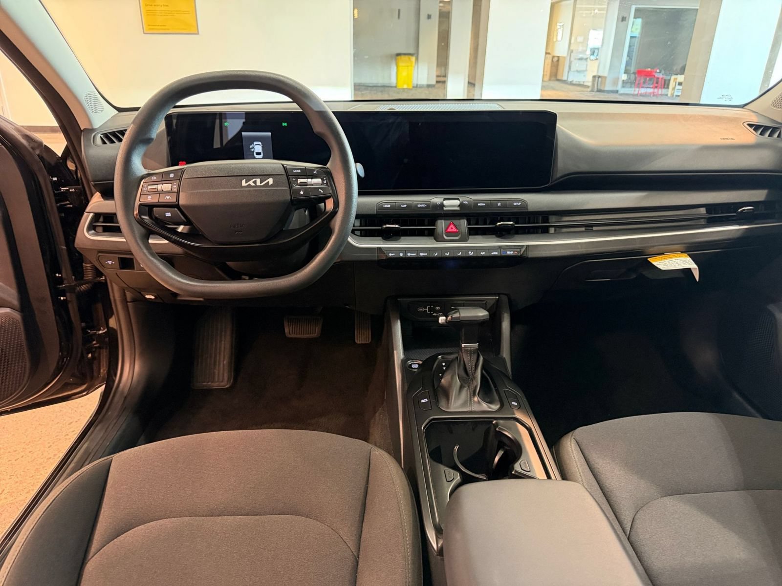 Used 2026 Kia K4 FWD image 33
