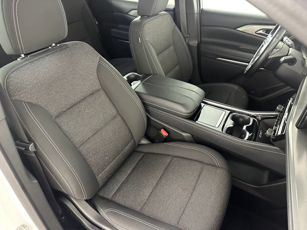 Used 2024 Chevrolet Traverse LT AWD/4WD image 31
