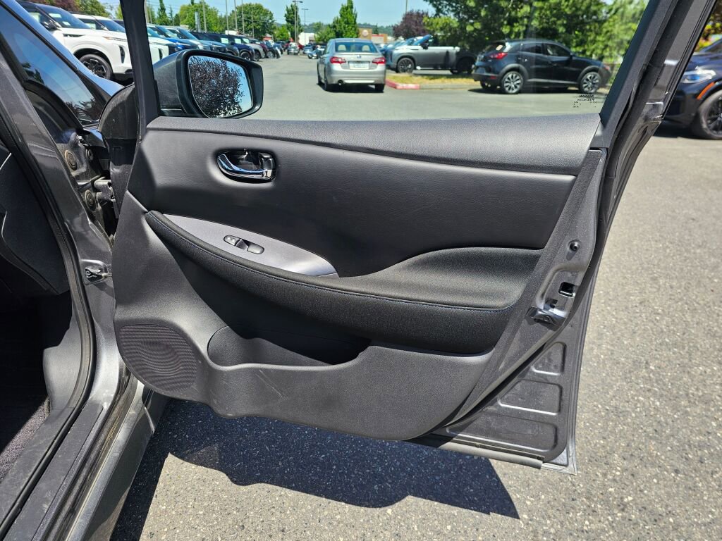 Used 2024 Nissan Leaf S FWD image 10