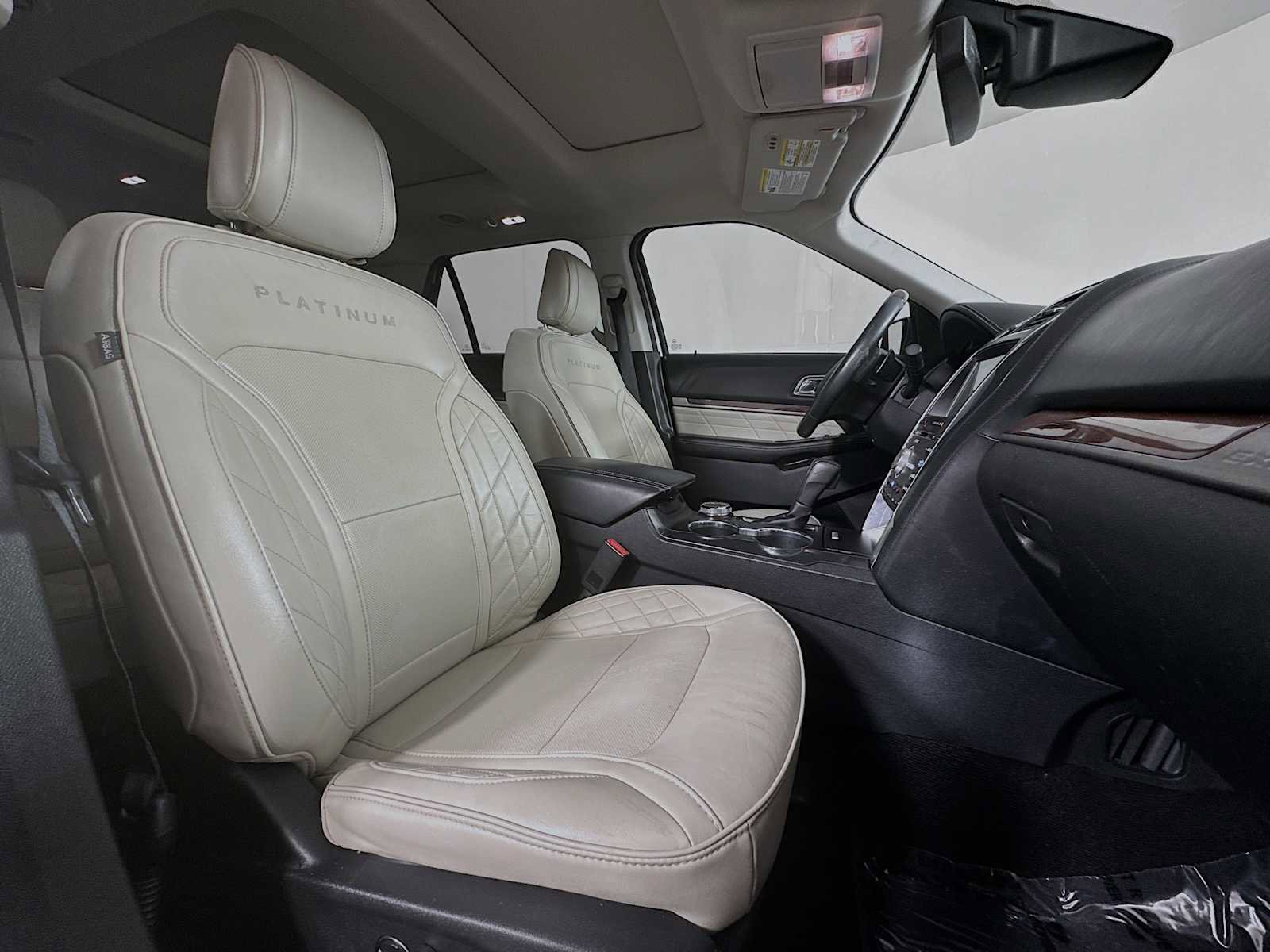 Used 2018 Ford Explorer Platinum AWD/4WD image 28