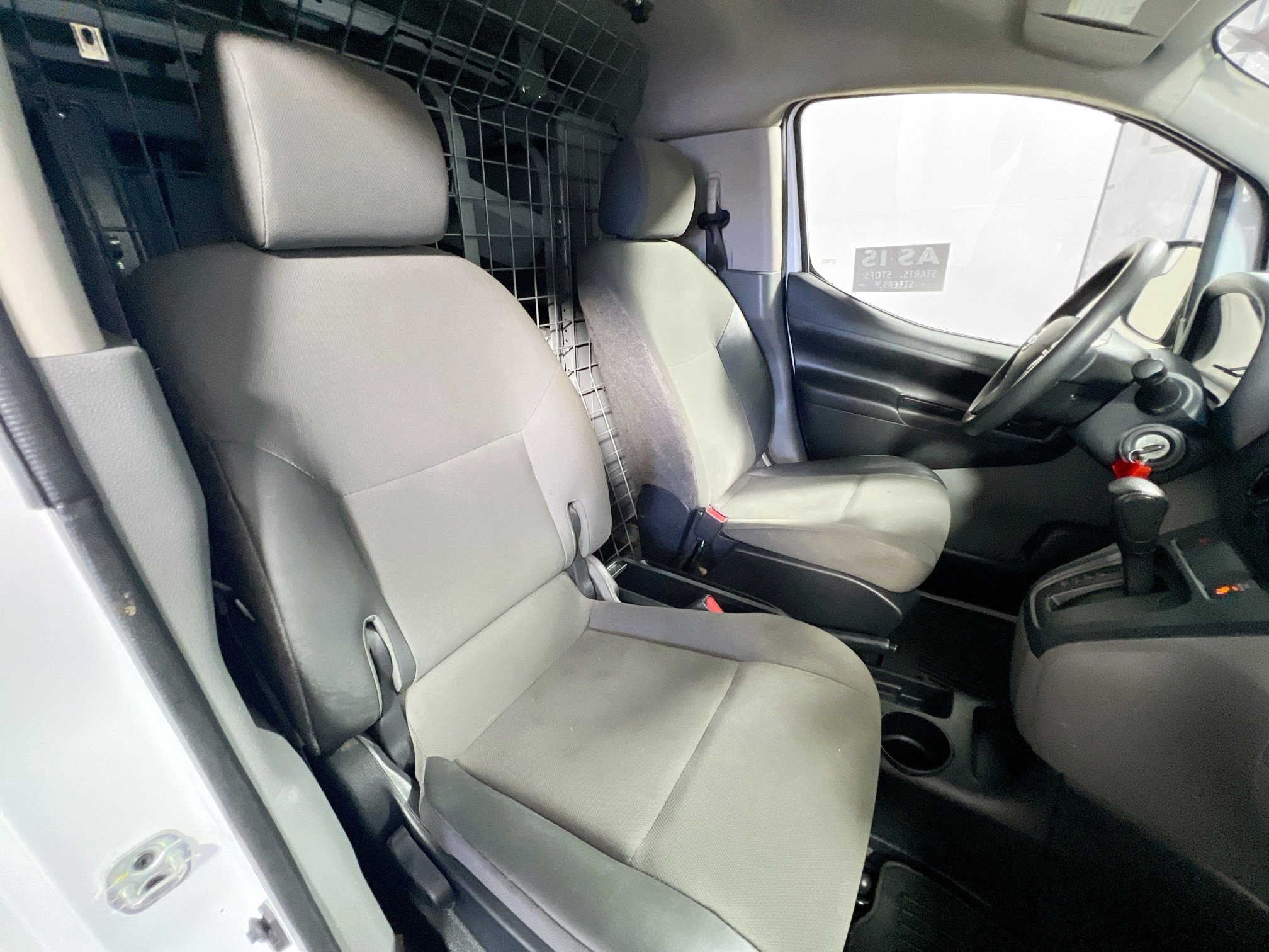 Used 2020 Nissan NV200 S FWD image 29