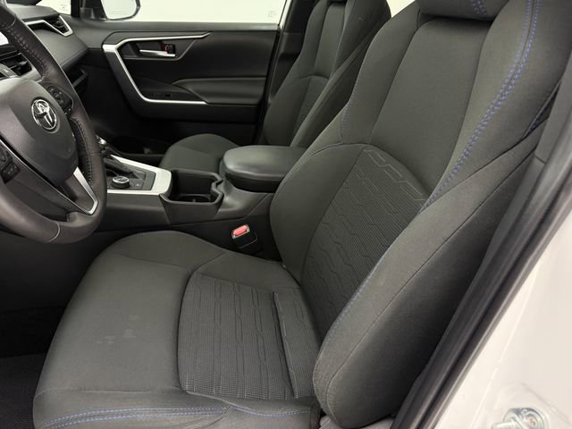 Used 2024 Toyota RAV4 SE w/ Convenience Package image 26