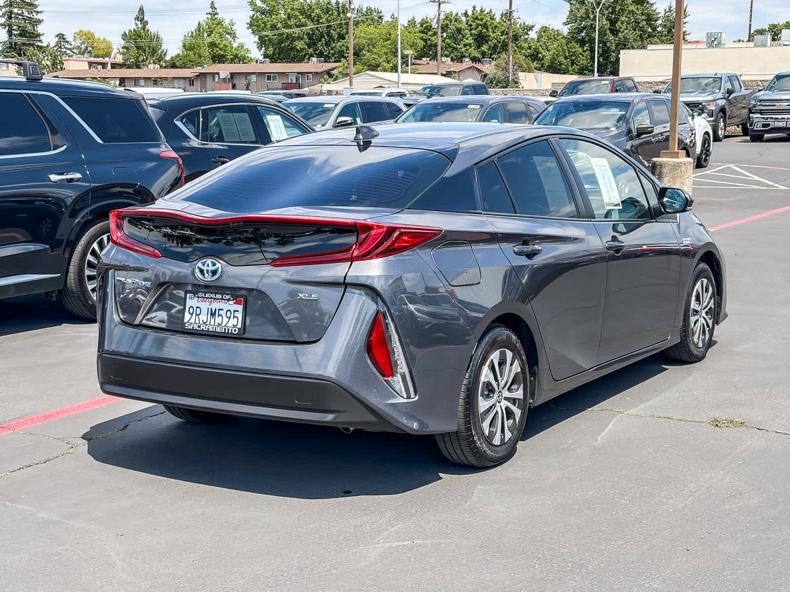 Used 2022 Toyota Prius Prime XLE FWD image 4