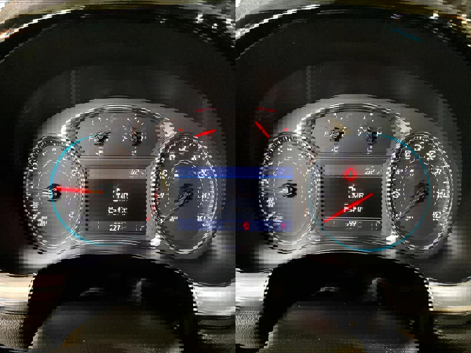 Used 2023 Chevrolet Traverse LT image 26