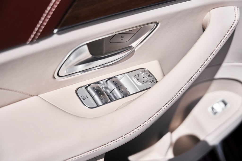 Used 2026 Mercedes-Benz Maybach GLS 600 4MATIC image 33