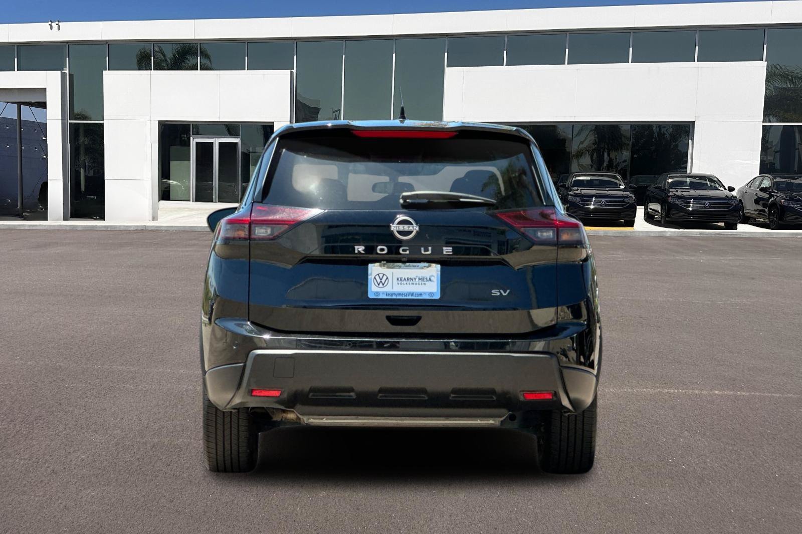 Used 2024 Nissan Rogue SV FWD image 4