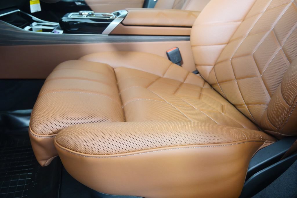 New 2026 BMW i7 eDrive50 w/ Executive Package RWD image 9