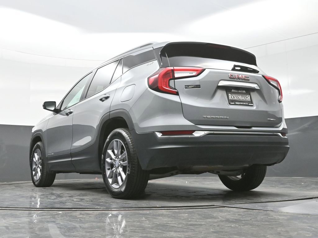 Used 2024 GMC Terrain SLT image 24