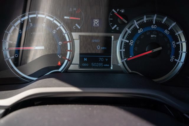 Used 2018 Toyota 4Runner Limited AWD/4WD image 18