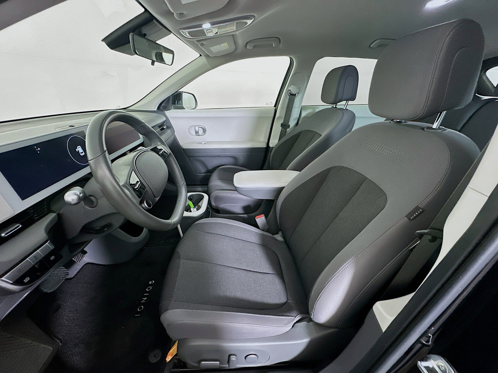 Used 2024 Hyundai Ioniq 5 SE image 13