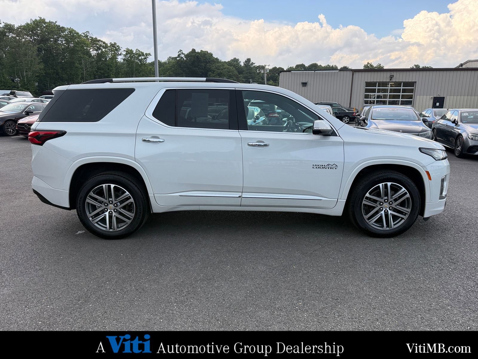 Used 2023 Chevrolet Traverse High Country image 9