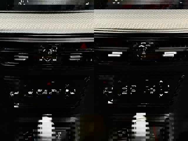 New 2025 Nissan Kicks SR w/ SR Premium Package image 25