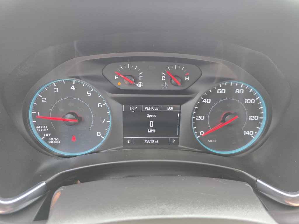 Used 2018 Chevrolet Equinox LT w/ LPO, Hit The Road Package AWD/4WD image 7