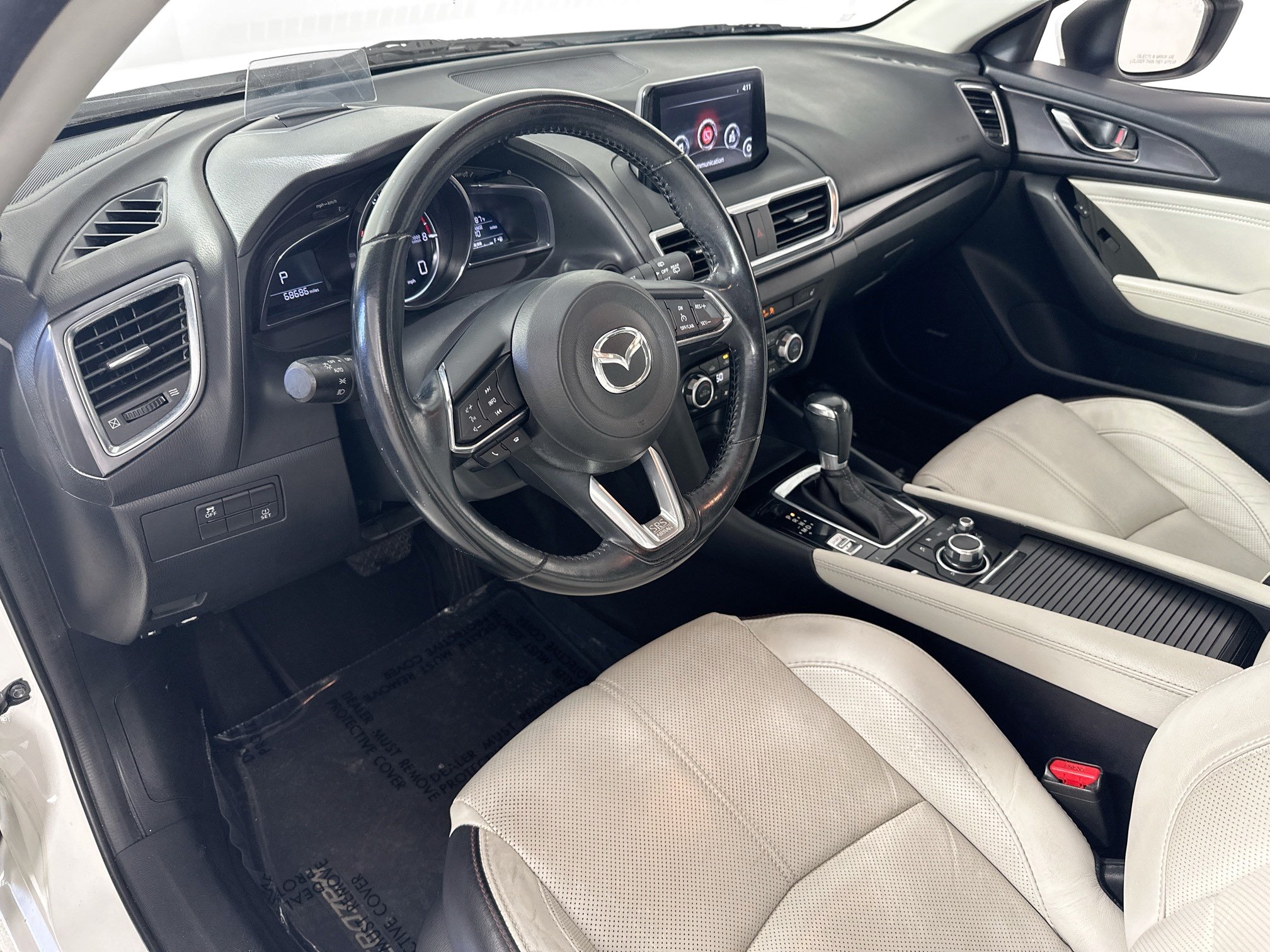 Used 2018 MAZDA MAZDA3 Grand Touring FWD image 9