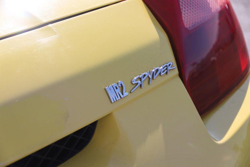 Used 2000 Toyota MR2 image 7