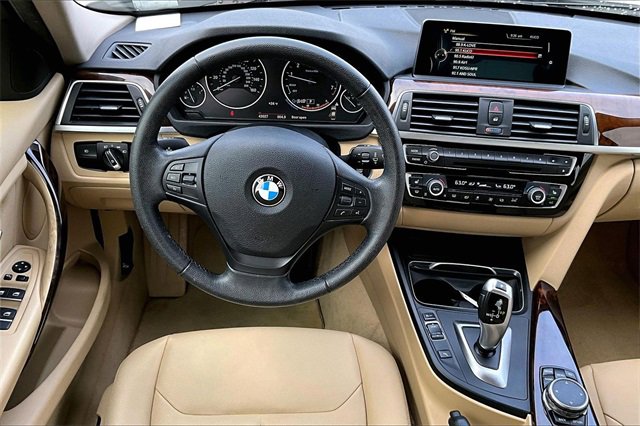 Used 2016 BMW 320i xDrive Sedan image 5
