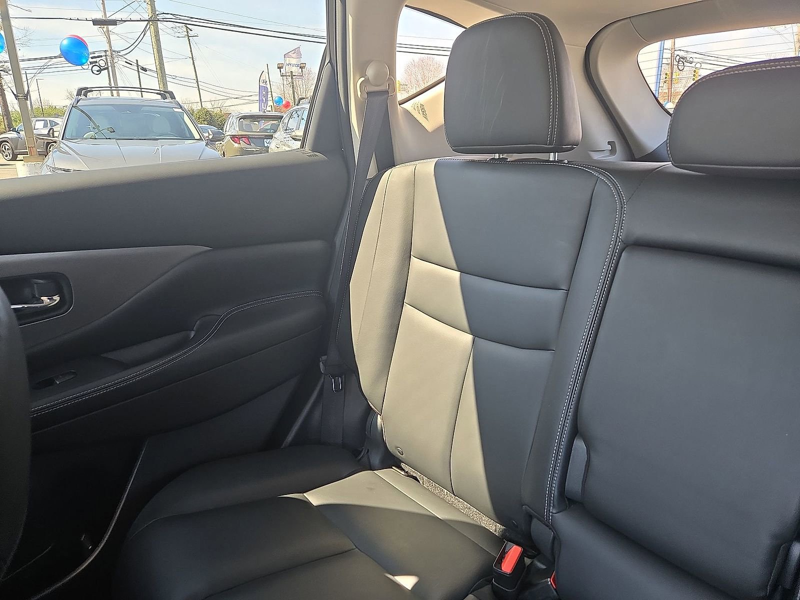 Used 2023 Nissan Murano SV w/ SV Midnight Edition Package image 12