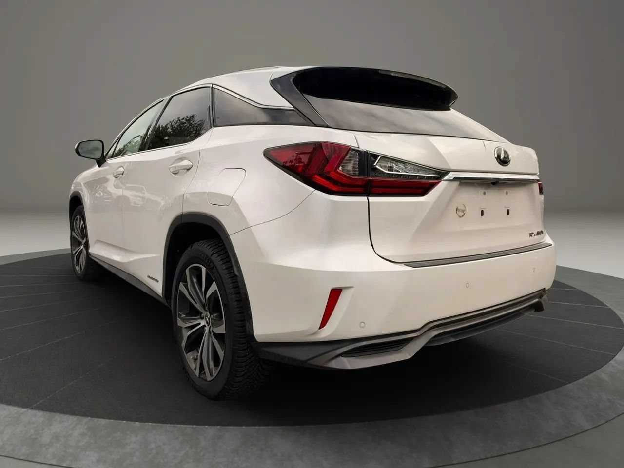 Used 2019 Lexus RX 450h AWD w/ Navigation Package image 3
