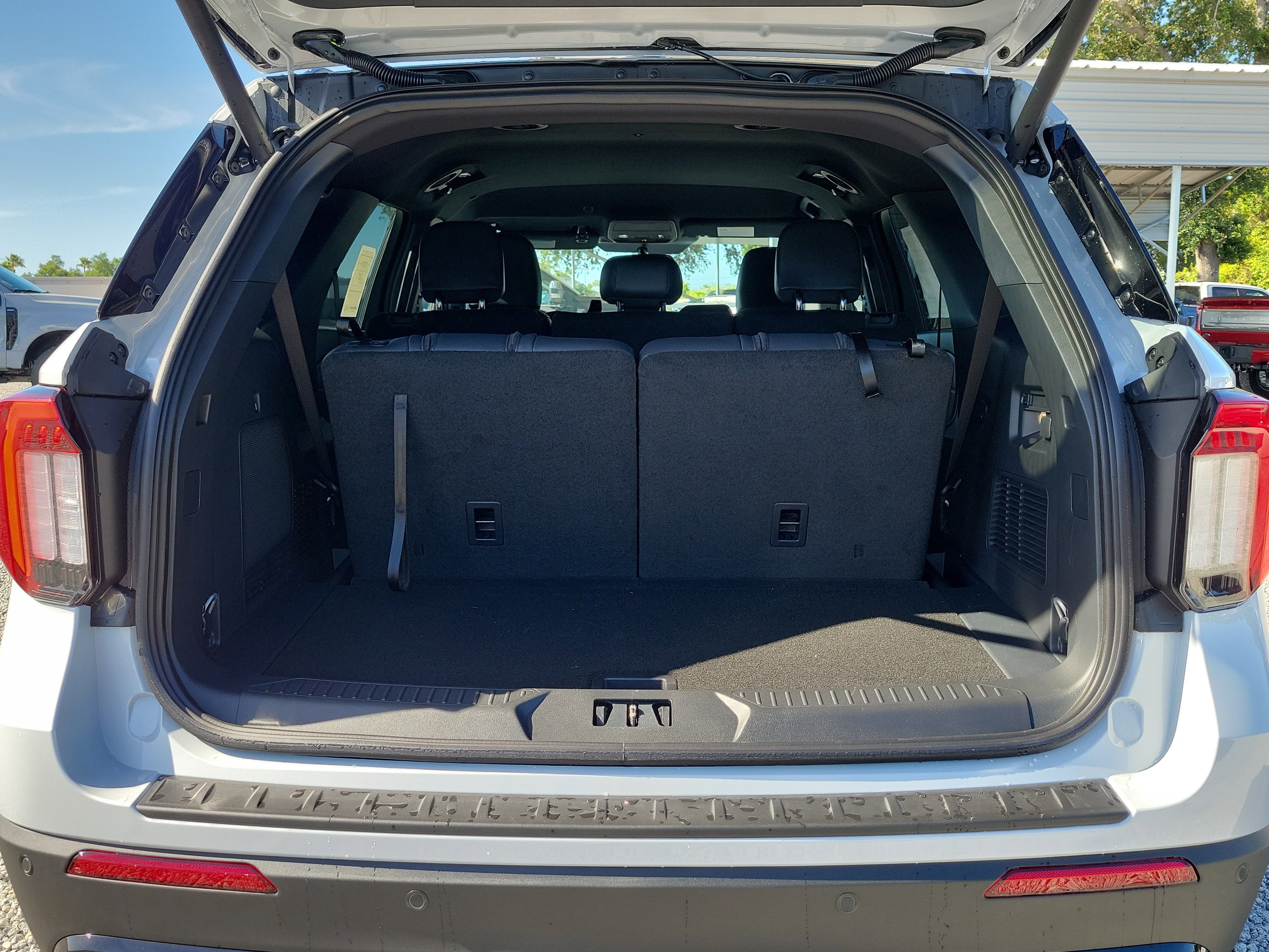 New 2026 Ford Explorer ST-Line RWD image 10