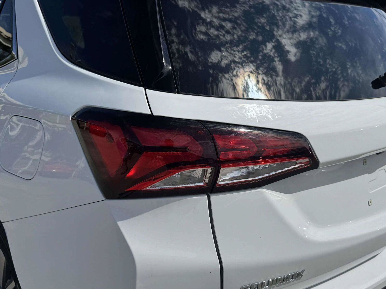 Used 2023 Chevrolet Equinox LT FWD image 14