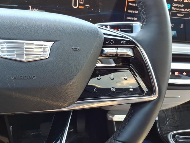 Used 2023 Cadillac Lyriq 2WD image 35