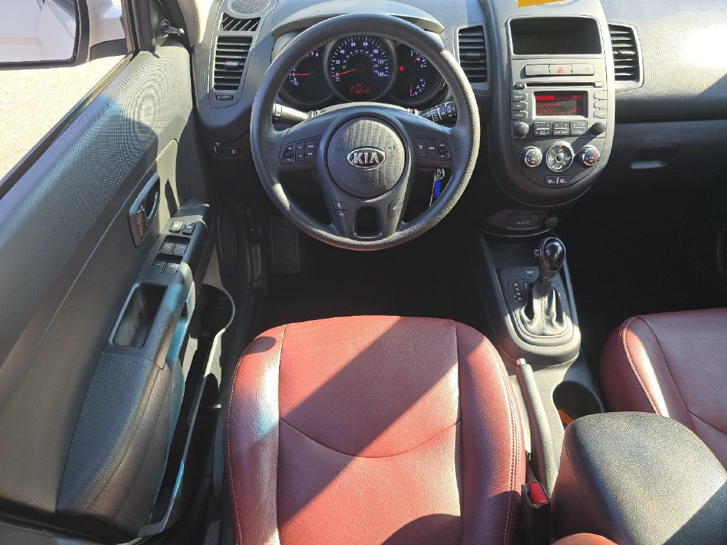 Used 2013 Kia Soul FWD image 21