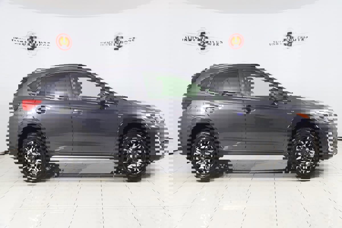 Used 2023 Subaru Crosstrek Hybrid image 2