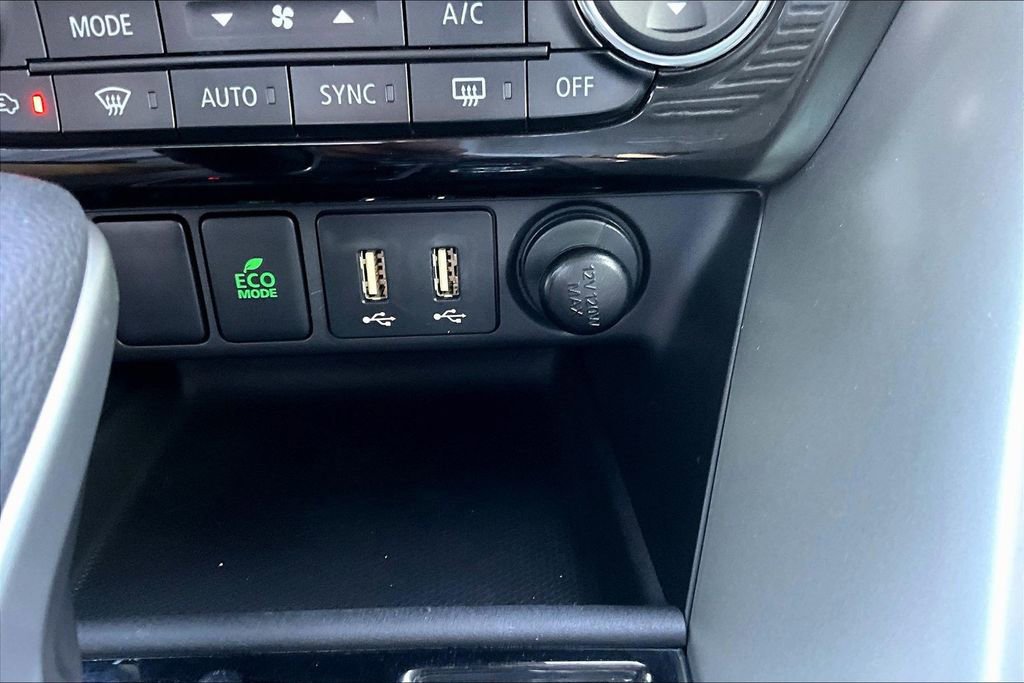 Used 2022 Mitsubishi Eclipse Cross SE image 31