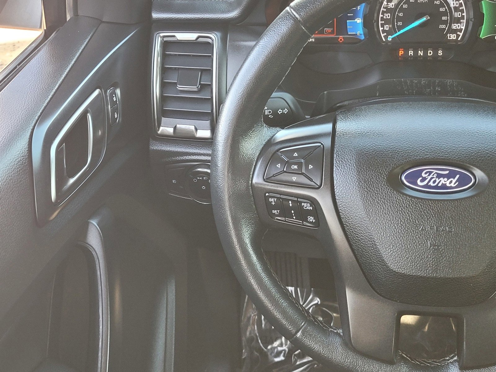 Used 2022 Ford Ranger Lariat w/ Tremor Off-Road Package image 12