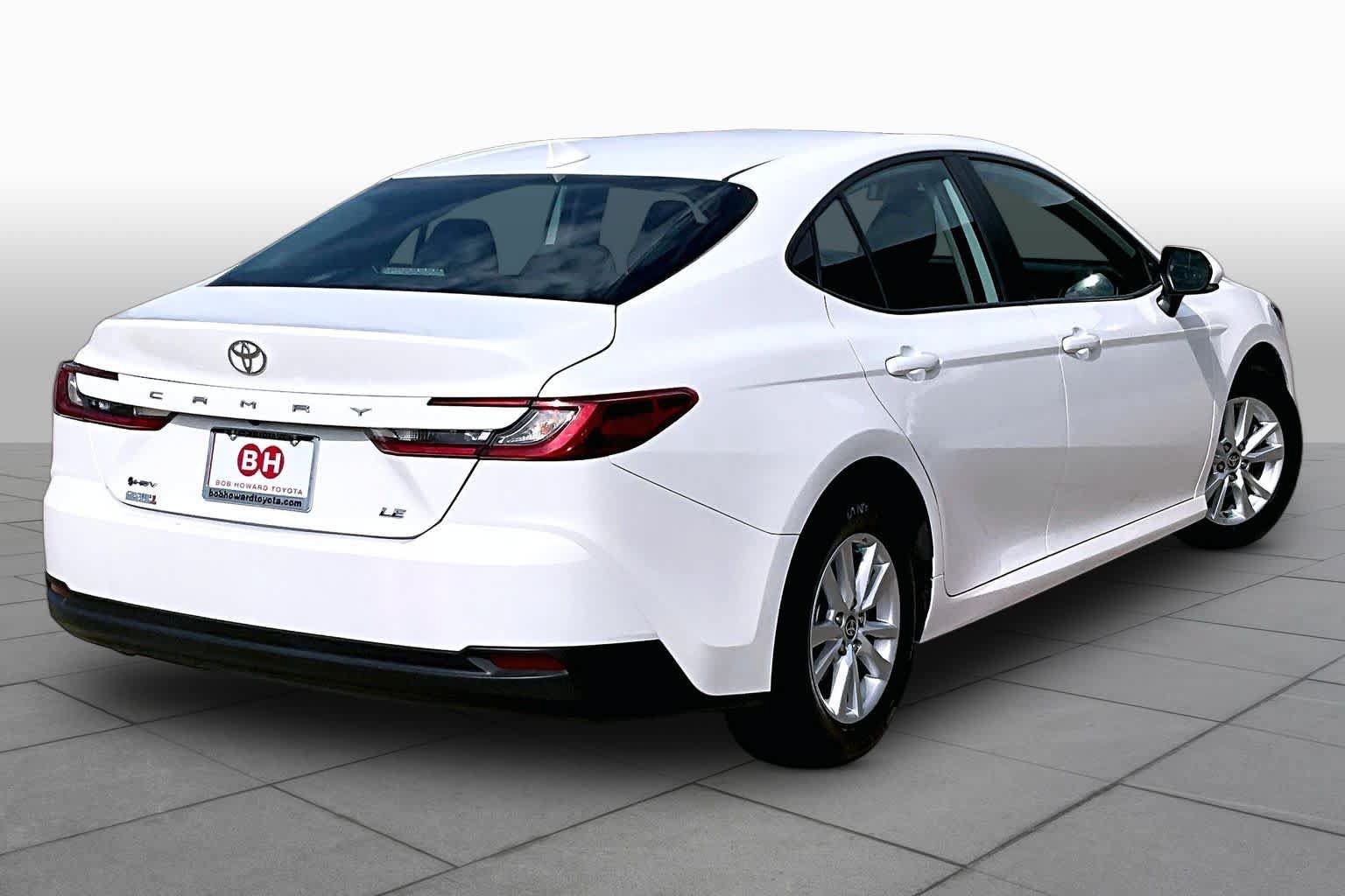 Used 2025 Toyota Camry LE FWD image 13