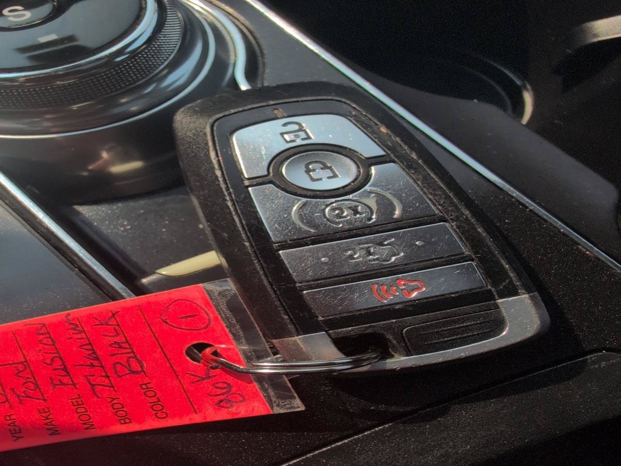 Used 2019 Ford Fusion Titanium AWD/4WD image 25