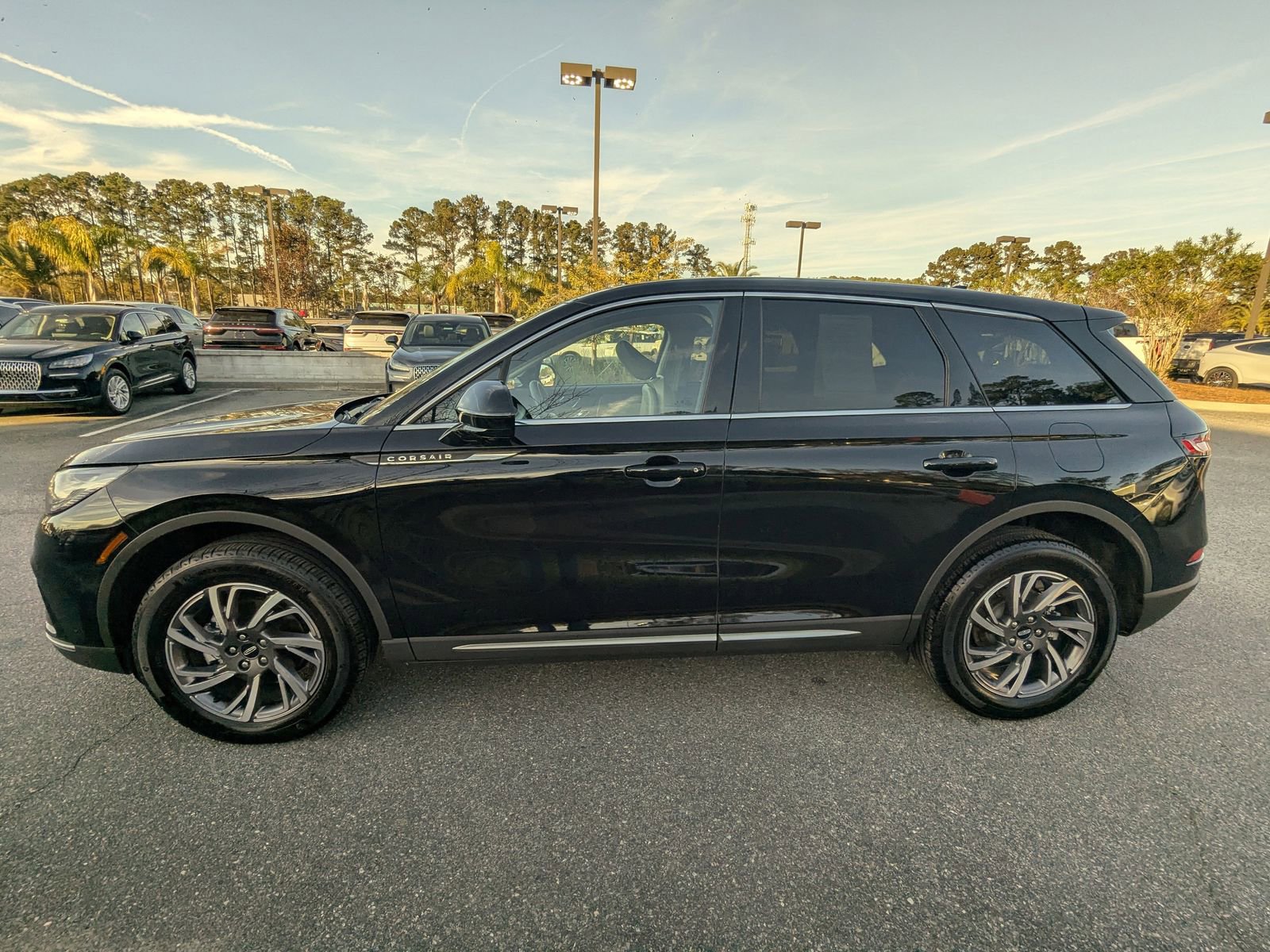 Certified 2024 Lincoln Corsair FWD w/ Equipment Group 101A image 8