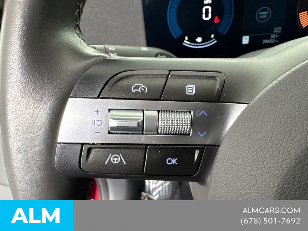 Used 2025 Hyundai Kona SEL image 28