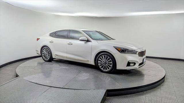Used 2017 Kia Cadenza Premium w/ Luxury Package image 9