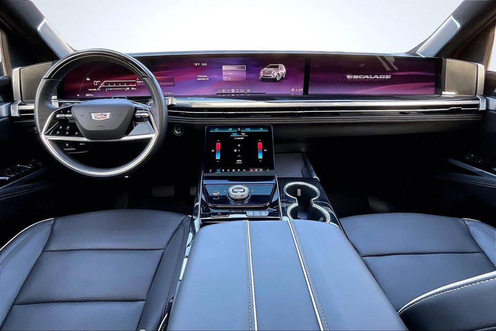 Used 2026 Cadillac Escalade Sport w/ Touring Package AWD/4WD image 9