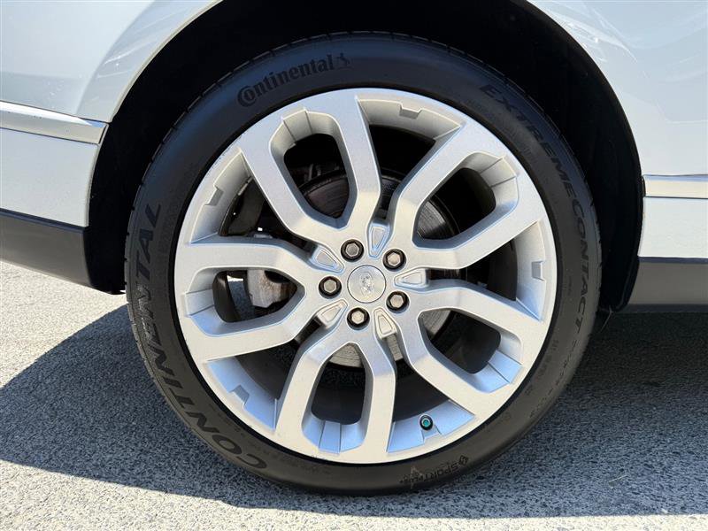 Used 2015 Land Rover Range Rover HSE AWD/4WD image 12