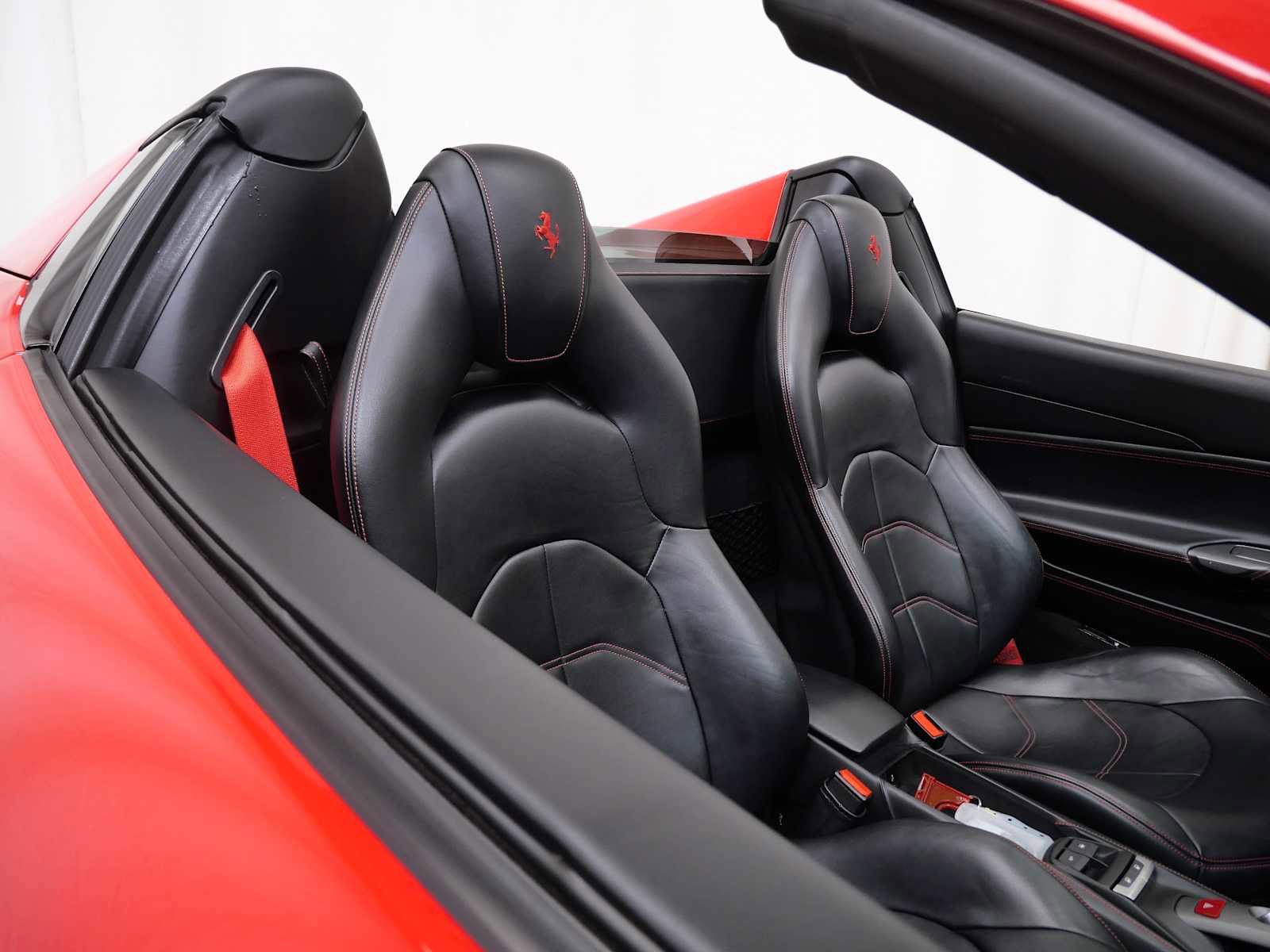 Certified 2019 Ferrari 488 Spider RWD image 14