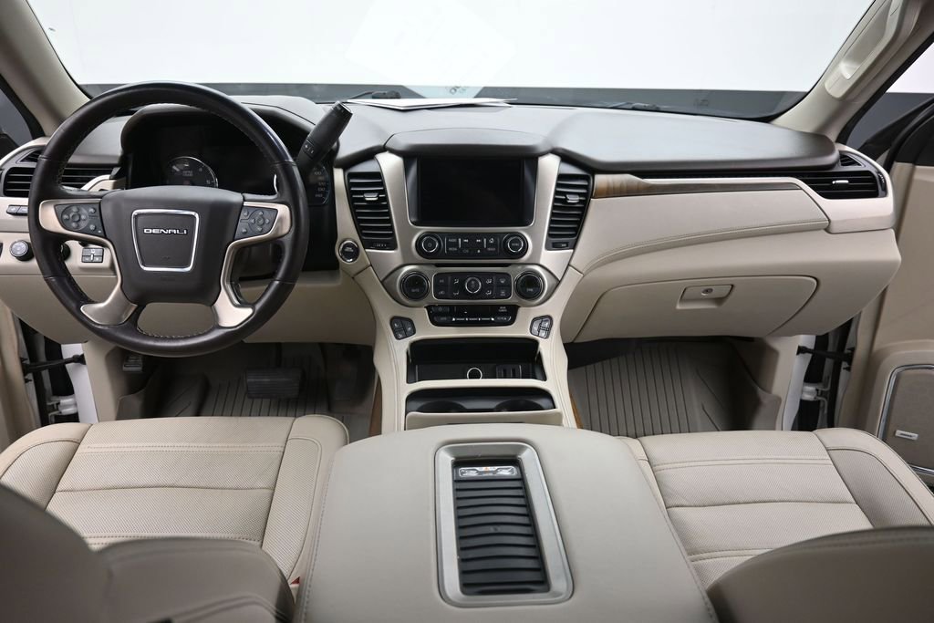 Used 2019 GMC Yukon XL Denali w/ Denali Ultimate Package AWD/4WD image 16
