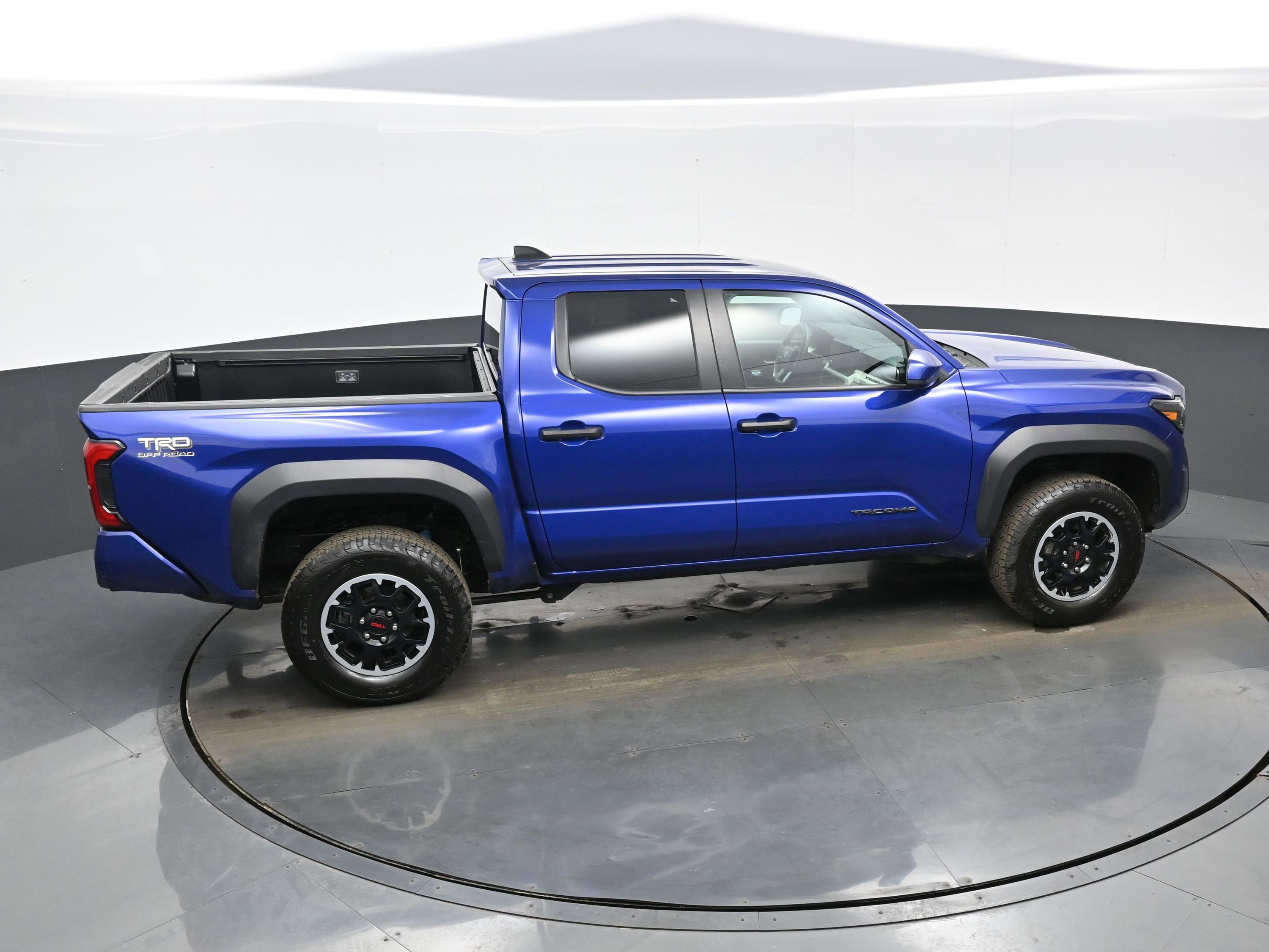 Used 2024 Toyota Tacoma TRD Off-Road AWD/4WD image 41