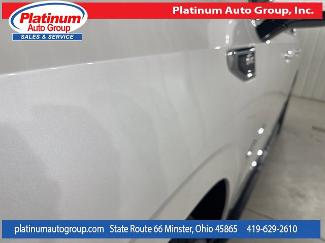 Used 2023 GMC Yukon XL SLT image 37