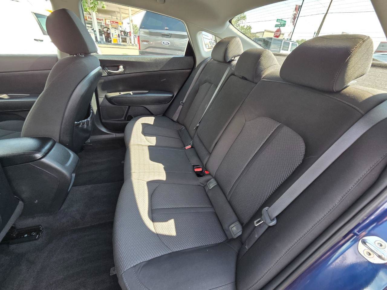 Used 2017 Kia Optima LX FWD image 14