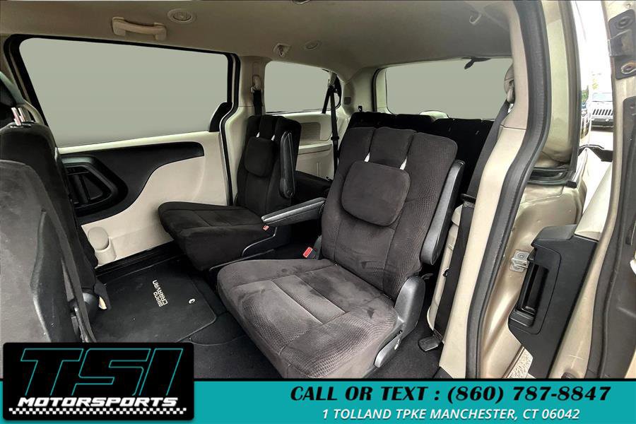Used 2012 Dodge Grand Caravan SE image 26