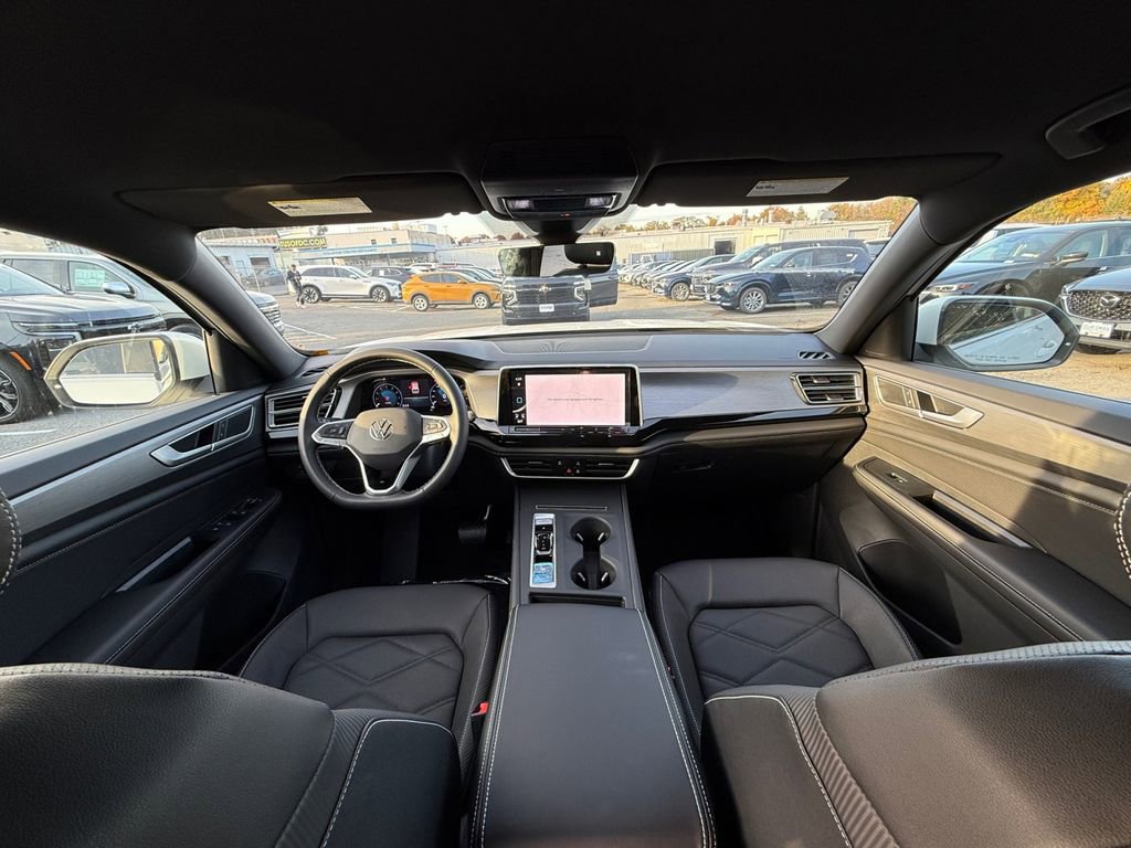 New 2026 Volkswagen Atlas Cross Sport SE image 18