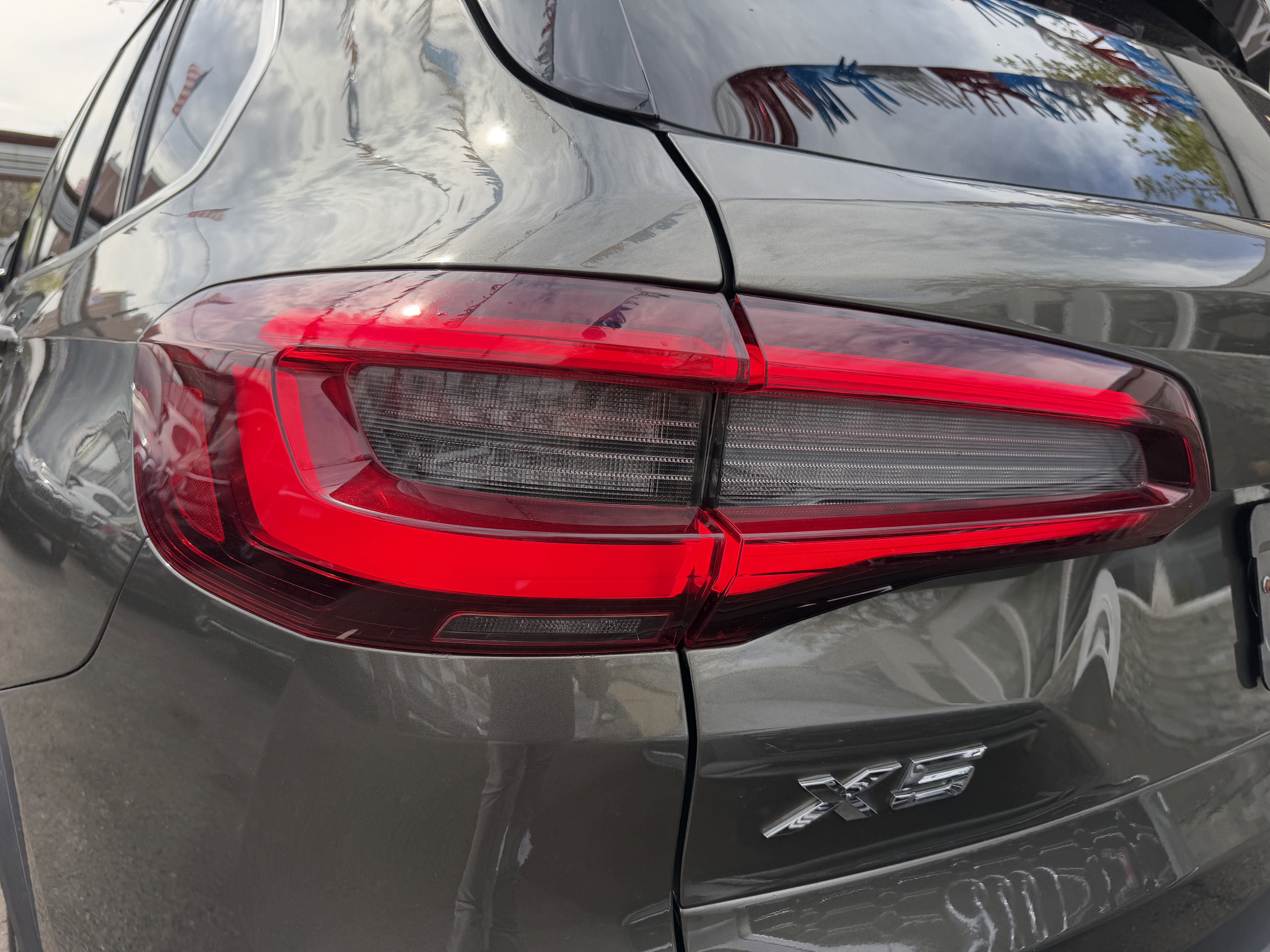 Used 2022 BMW X5 xDrive40i w/ Premium Package AWD/4WD image 16